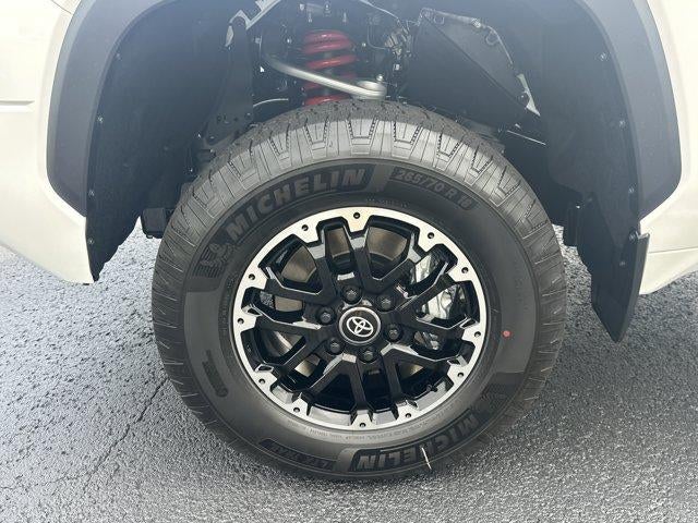 2026 Toyota Tundra 4WD 4WD SR5 CrewMax 5.5' Bed (Natl)