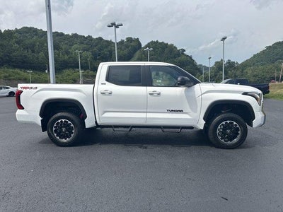 2026 Toyota Tundra 4WD 4WD SR5 CrewMax 5.5' Bed (Natl)