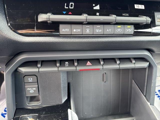 2026 Toyota Tundra 4WD 4WD SR5 CrewMax 5.5' Bed (Natl)