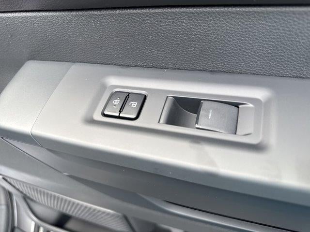 2026 Toyota Tundra 4WD 4WD SR5 CrewMax 5.5' Bed (Natl)