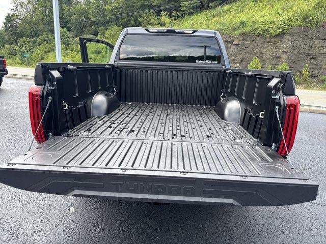 2026 Toyota Tundra 4WD 4WD SR5 CrewMax 5.5' Bed (Natl)