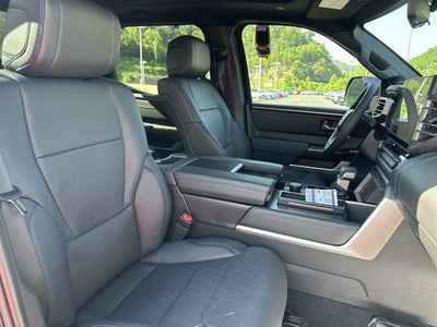 2026 Toyota Tundra 4WD 4WD Platinum Hybrid CrewMax 5.5' Bed (Natl)
