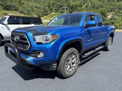 2017 Toyota Tacoma SR5 Access Cab 6' Bed V6 4x4 AT (Natl)