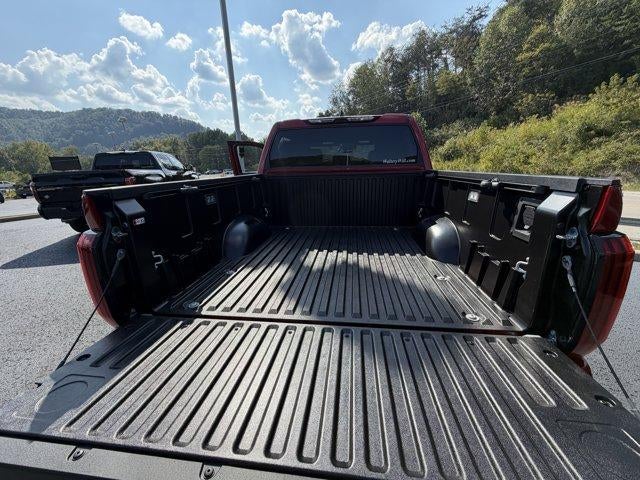 2026 Toyota Tundra 4WD 4WD Limited CrewMax 5.5' Bed (Natl)