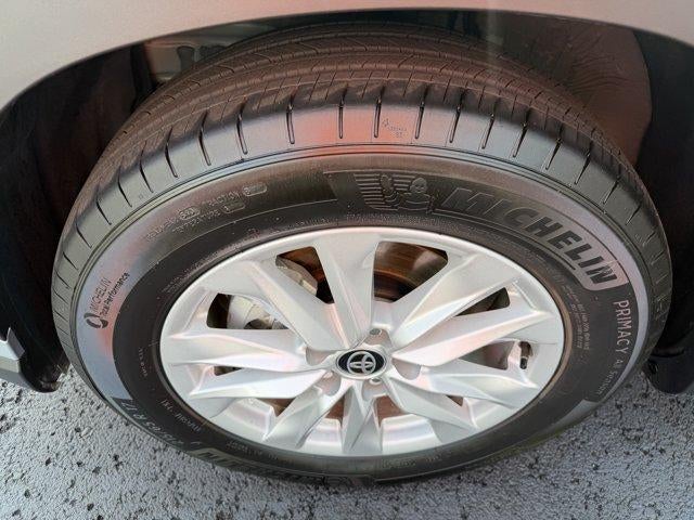 2026 Toyota Corolla Cross LE 2WD (Natl)