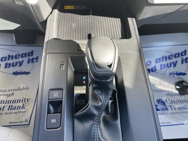 2026 Toyota Corolla Cross LE 4WD (Natl)