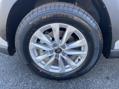 2026 Toyota Corolla Cross LE 4WD (Natl)