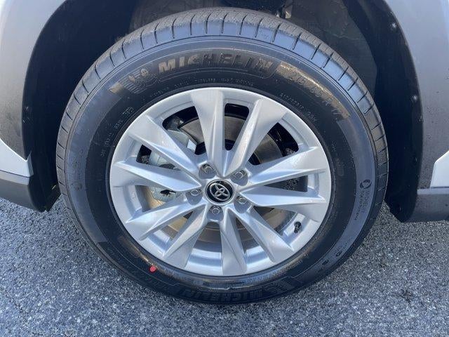 2026 Toyota Corolla Cross LE 4WD (Natl)