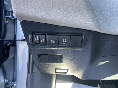 2026 Toyota Corolla Cross LE 4WD (Natl)