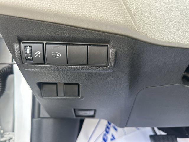 2025 Toyota Corolla Cross LE 4WD (Natl)