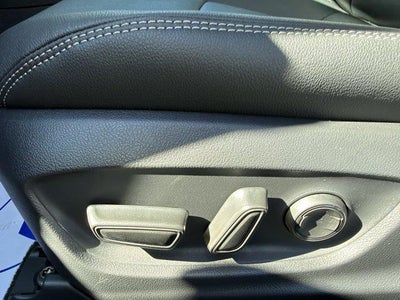 2026 Toyota Corolla Cross XLE 2WD (Natl)