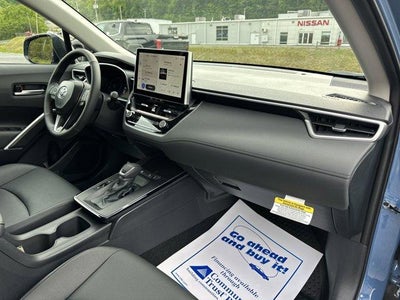 2026 Toyota Corolla Cross XLE 4WD (Natl)