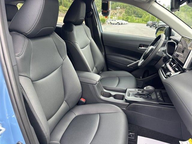 2026 Toyota Corolla Cross XLE 4WD (Natl)