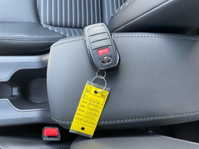 2026 Toyota Corolla Cross Hybrid XSE 4WD (Natl)