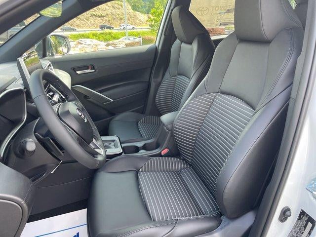 2026 Toyota Corolla Cross Hybrid XSE 4WD (Natl)