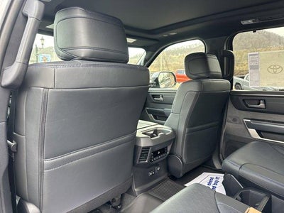 2026 Toyota Sequoia Platinum 4WD (Natl)