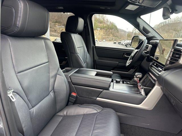 2026 Toyota Sequoia Platinum 4WD (Natl)