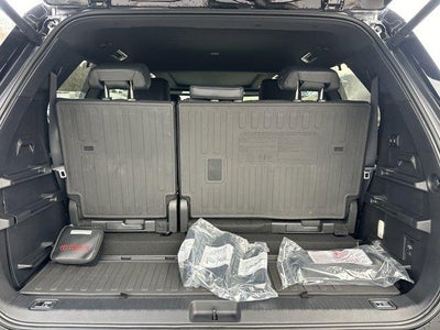 2026 Toyota Sequoia Platinum 4WD (Natl)