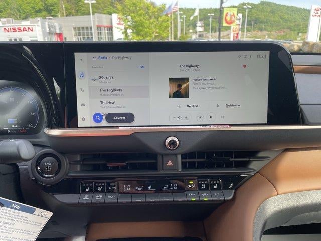 2026 Toyota Crown Limited AWD (Natl)