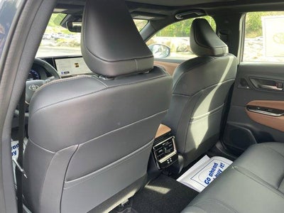 2026 Toyota Crown Limited AWD (Natl)