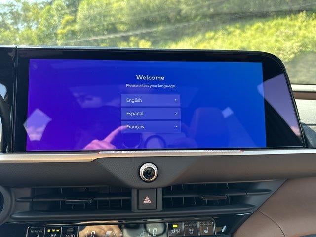 2026 Toyota Crown Signia Limited AWD (Natl)