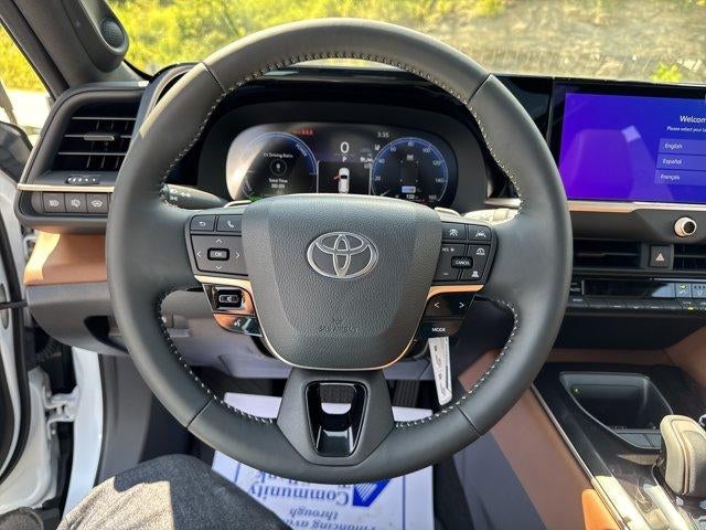 2026 Toyota Crown Signia Limited AWD (Natl)