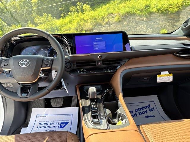 2026 Toyota Crown Signia Limited AWD (Natl)