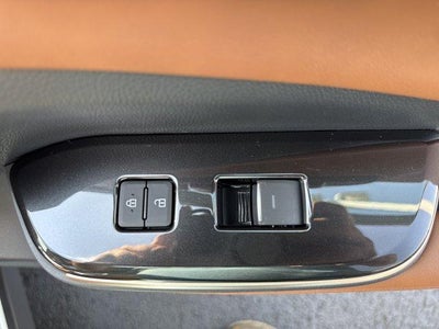 2026 Toyota Crown Signia Limited AWD (Natl)