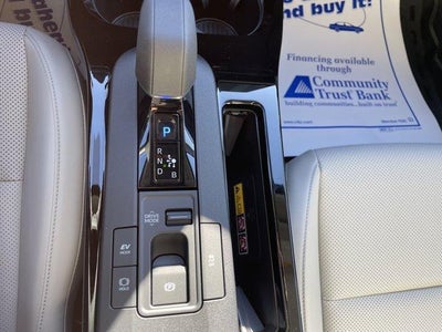 2026 Toyota Prius XLE (Natl)