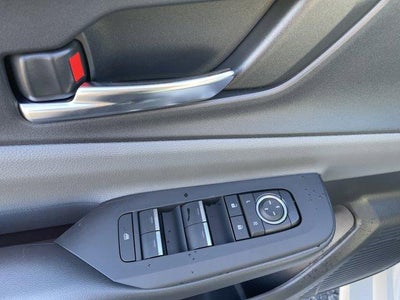 2026 Toyota Prius XLE (Natl)