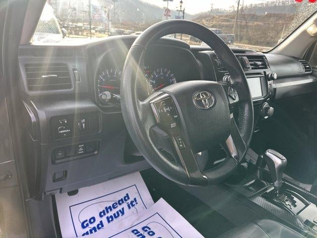 2017 Toyota 4Runner TRD Off Road 4WD (Natl)