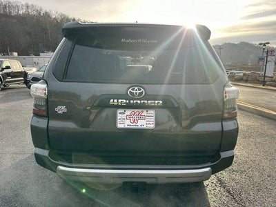 2017 Toyota 4Runner TRD Off Road 4WD (Natl)