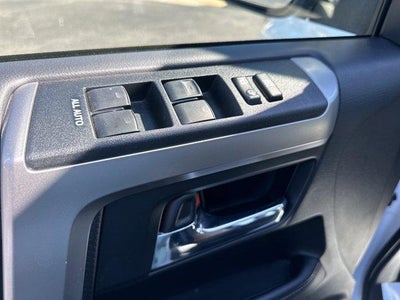 2024 Toyota 4Runner SR5 4WD (Natl)