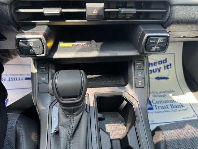 2026 Toyota RAV4 XSE AWD (Natl)
