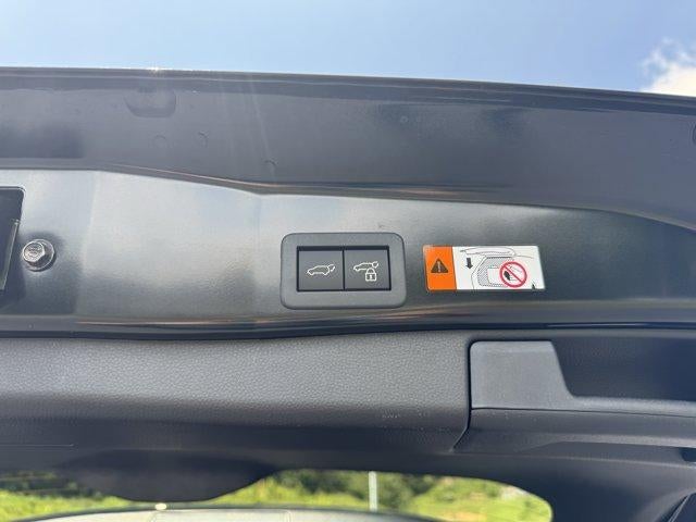 2026 Toyota RAV4 XSE AWD (Natl)