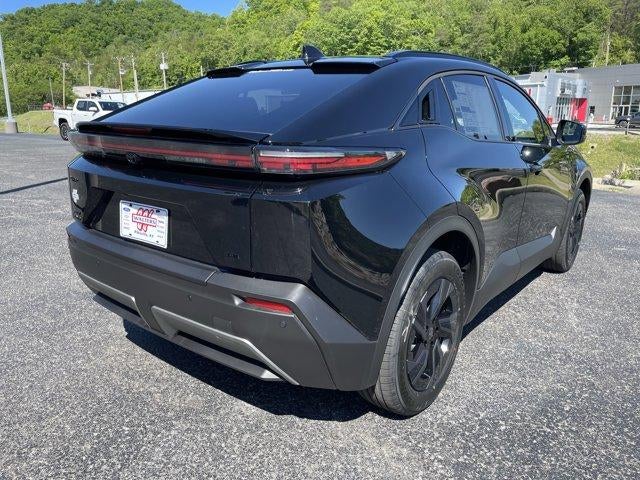 2026 Toyota C-HR SE AWD (Natl)