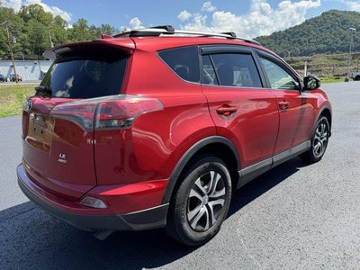 2017 Toyota RAV4 LE AWD (Natl)