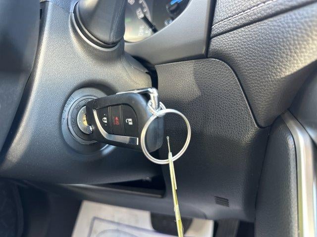 2025 Toyota RAV4 Hybrid LE AWD (Natl)