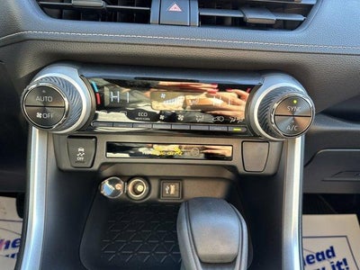 2025 Toyota RAV4 Hybrid LE AWD (Natl)