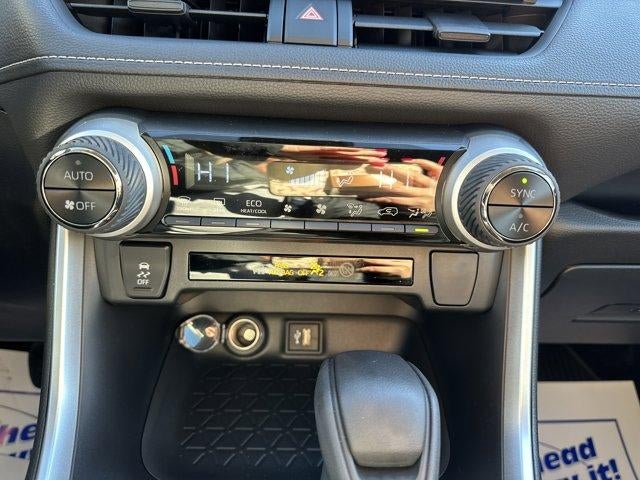 2025 Toyota RAV4 Hybrid LE AWD (Natl)