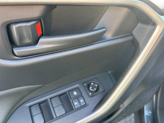 2025 Toyota RAV4 Hybrid LE AWD (Natl)