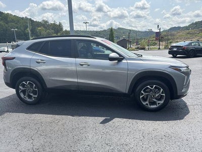 2026 Chevrolet Trax FWD 4dr LT