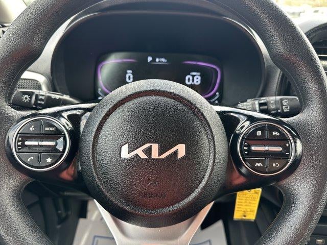 2024 Kia Soul LX IVT