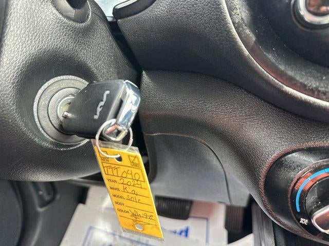 2024 Kia Soul LX IVT