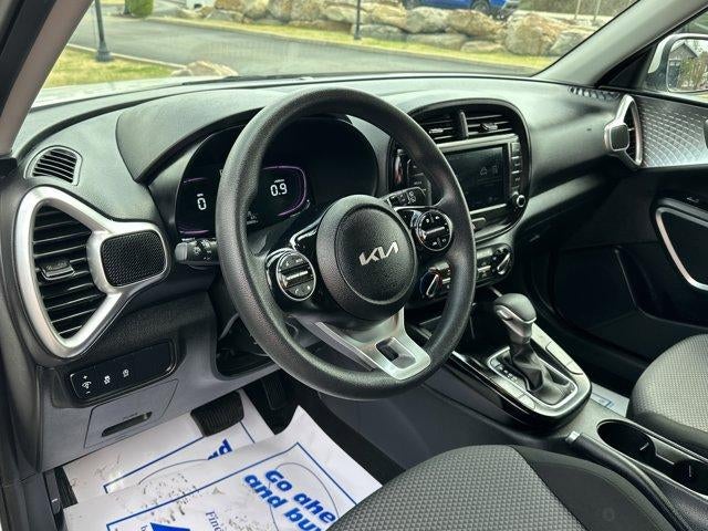 2024 Kia Soul LX IVT