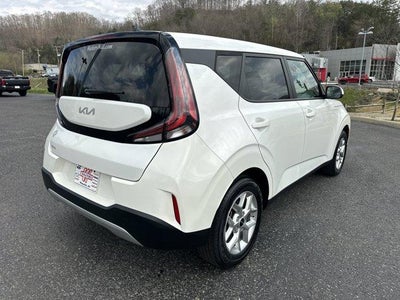 2024 Kia Soul LX IVT