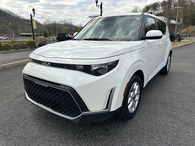 2024 Kia Soul LX IVT