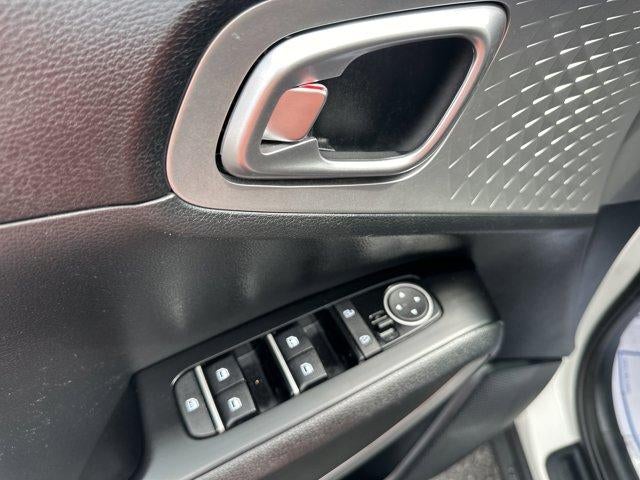 2024 Kia Soul LX IVT